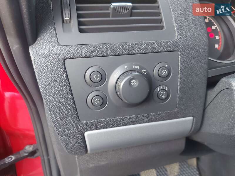 Мінівен Opel Zafira 2010 в Дніпрі
