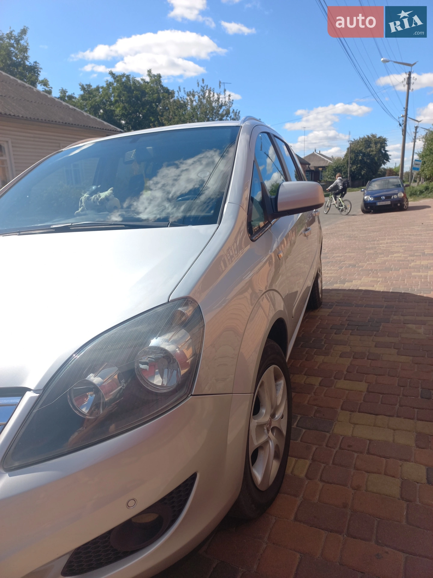 2011 Opel Zafira - фото 1
