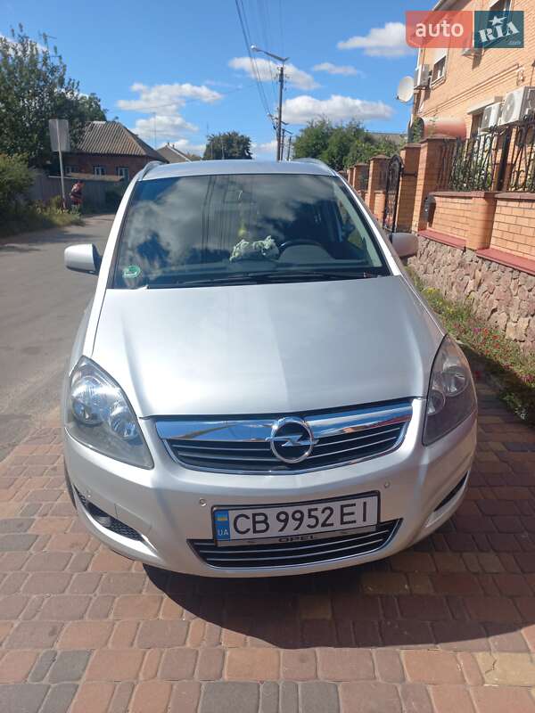 Мінівен Opel Zafira 2011 в Ніжині фото 4 Мінівен Opel Zafira 2011 в Ніжині