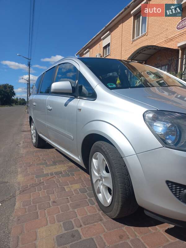 Мінівен Opel Zafira 2011 в Ніжині фото 6 Мінівен Opel Zafira 2011 в Ніжині