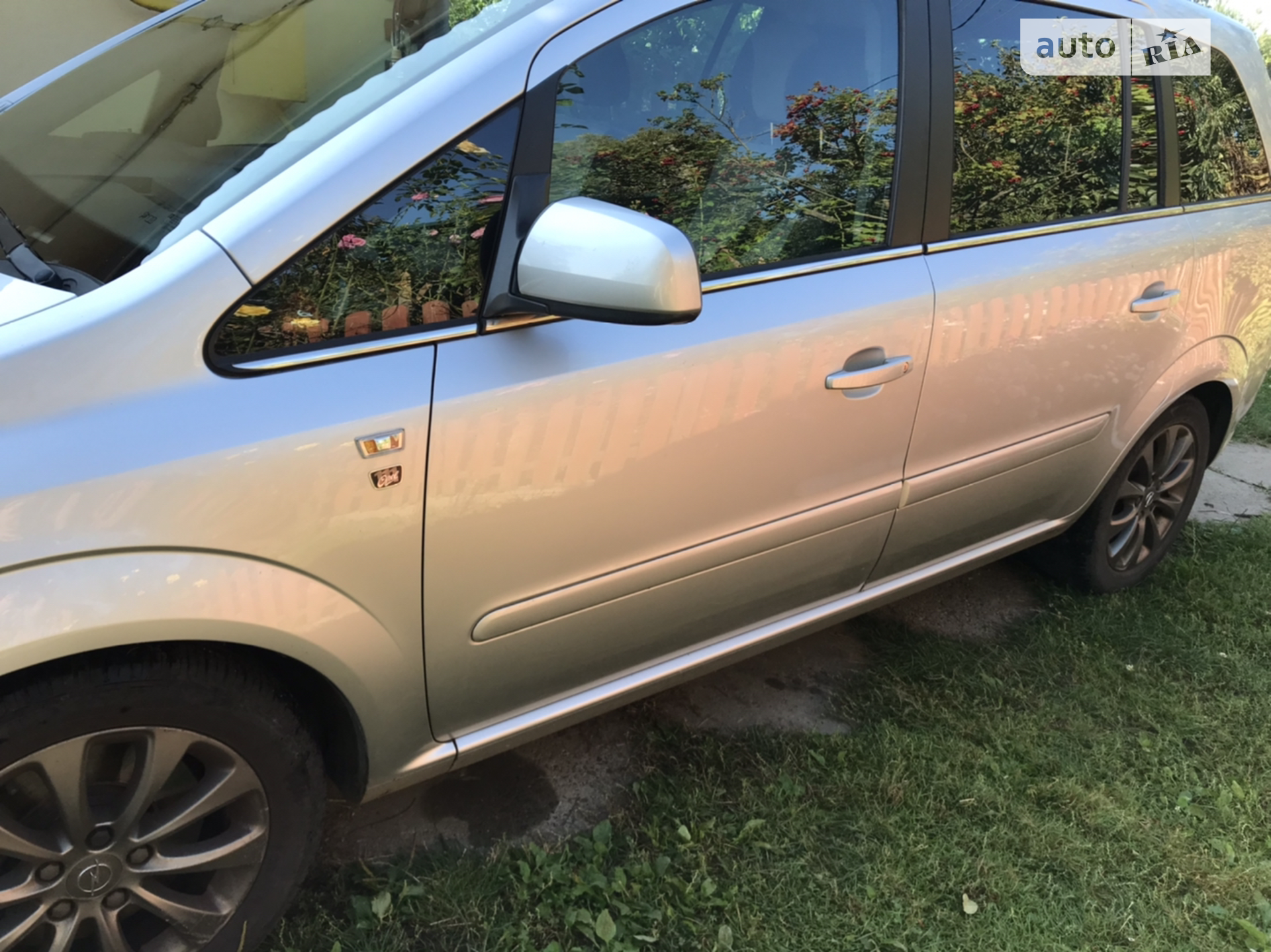 2010 Opel Zafira - мініатюра 12