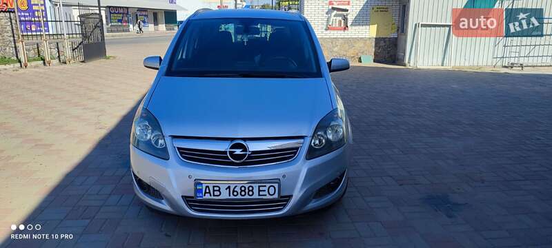 Минивэн Opel Zafira 2008 в Баре