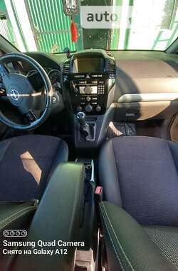 Минивэн Opel Zafira 2009 в Тячеве