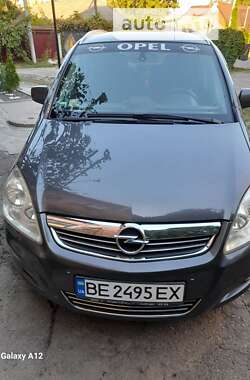 Минивэн Opel Zafira 2011 в Первомайске