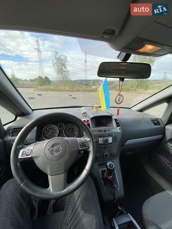 Минивэн Opel Zafira 2006 в Львове
