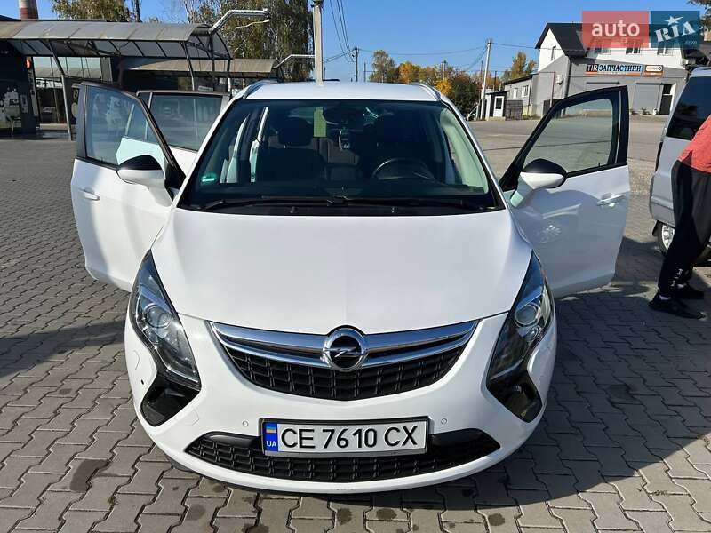 Мікровен Opel Zafira 2015 в Чернівцях