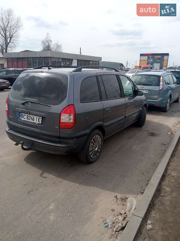 Минивэн Opel Zafira 2004 в Яворове