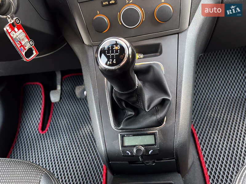 Мінівен Opel Zafira 2006 в Володимирі