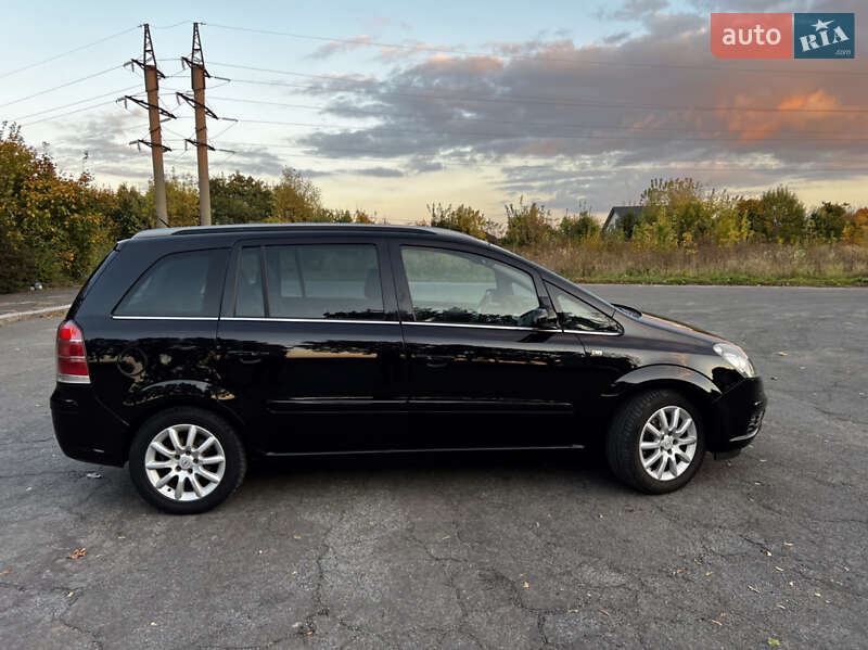 Мінівен Opel Zafira 2006 в Володимирі