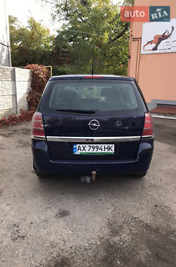 Минивэн Opel Zafira 2007 в Киеве