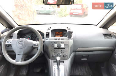 Минивэн Opel Zafira 2007 в Киеве