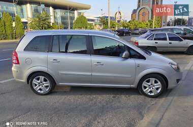 Минивэн Opel Zafira 2010 в Киеве
