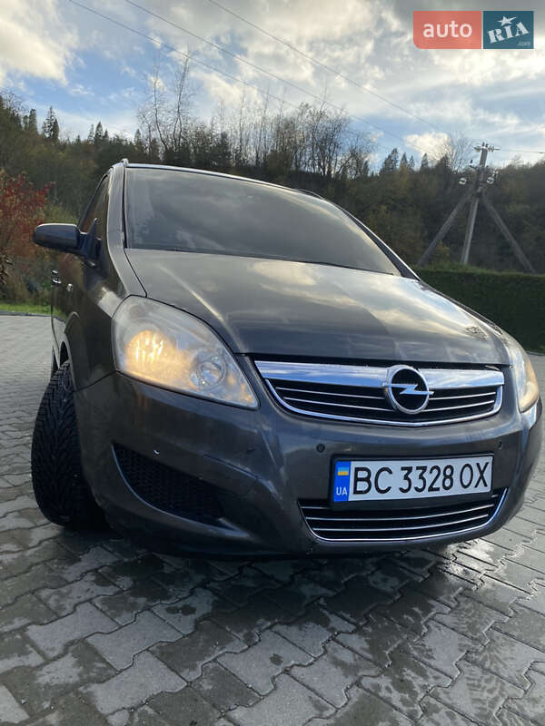 Минивэн Opel Zafira 2008 в Турке