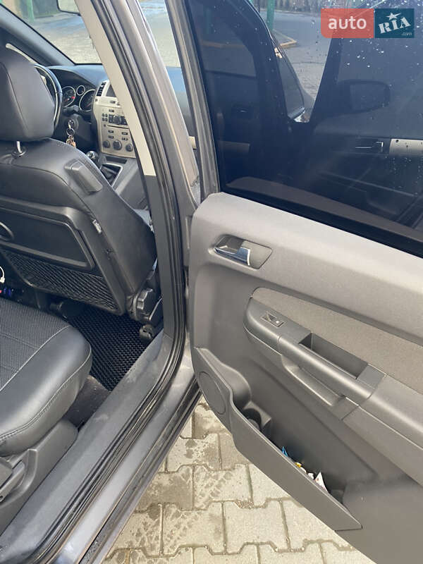 Мінівен Opel Zafira 2008 в Турці