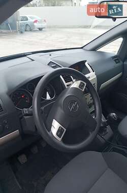 Минивэн Opel Zafira 2008 в 