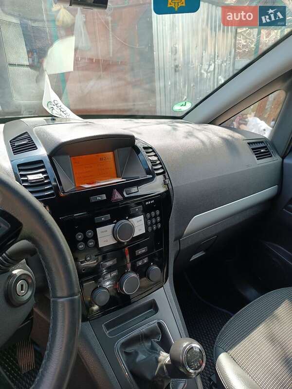 Минивэн Opel Zafira 2009 в Виннице