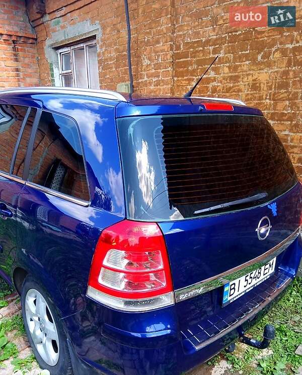 Минивэн Opel Zafira 2008 в Лубнах