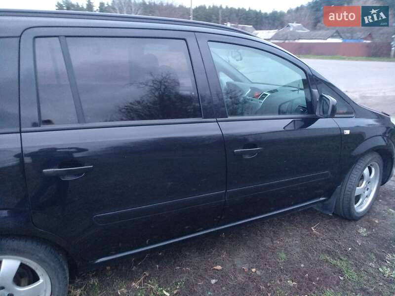 Мінівен Opel Zafira 2010 в Полтаві