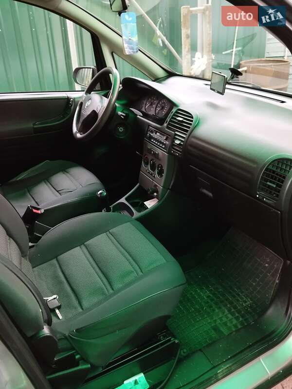Мінівен Opel Zafira 2005 в Краматорську