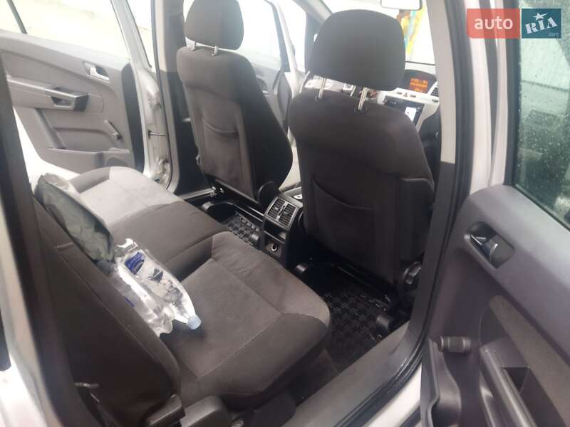 Минивэн Opel Zafira 2009 в Коломые