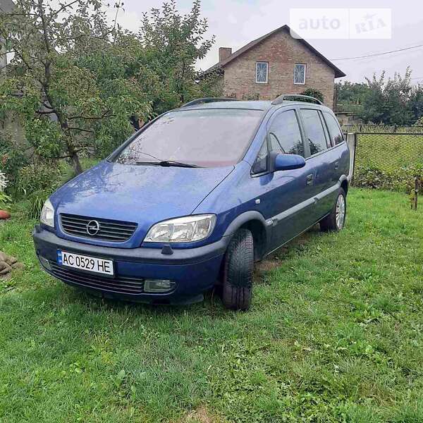 Минивэн Opel Zafira 2002 в Луцке