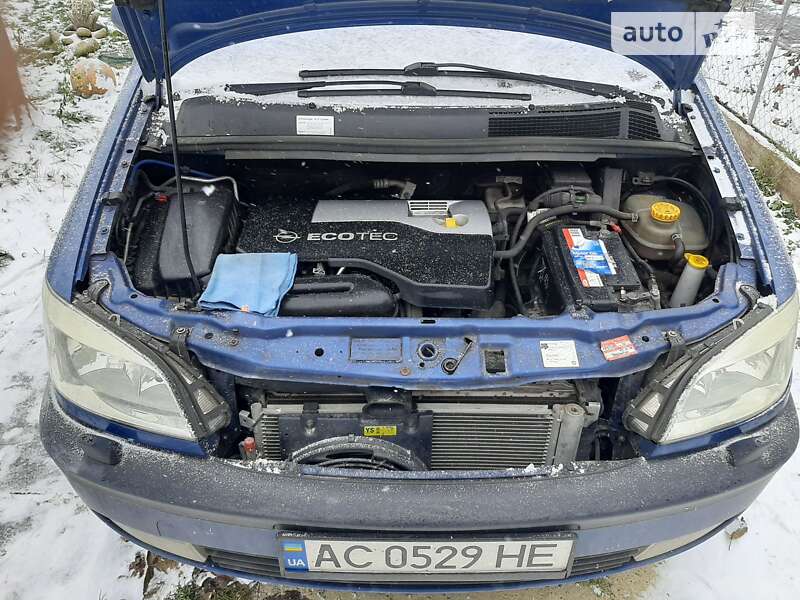 Минивэн Opel Zafira 2002 в Луцке