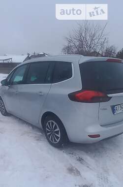 Минивэн Opel Zafira 2014 в Киеве