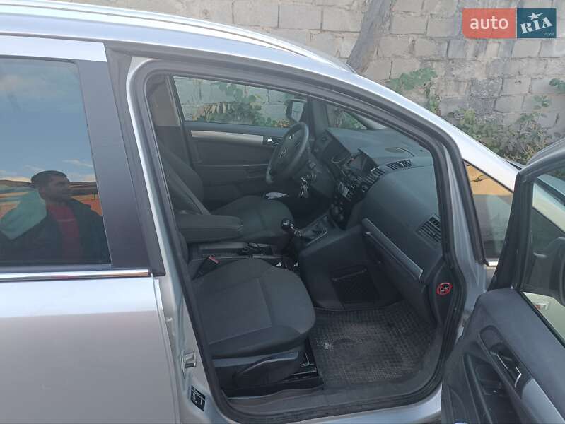 Минивэн Opel Zafira 2011 в Житомире фото 8 Минивэн Opel Zafira 2011 в Житомире