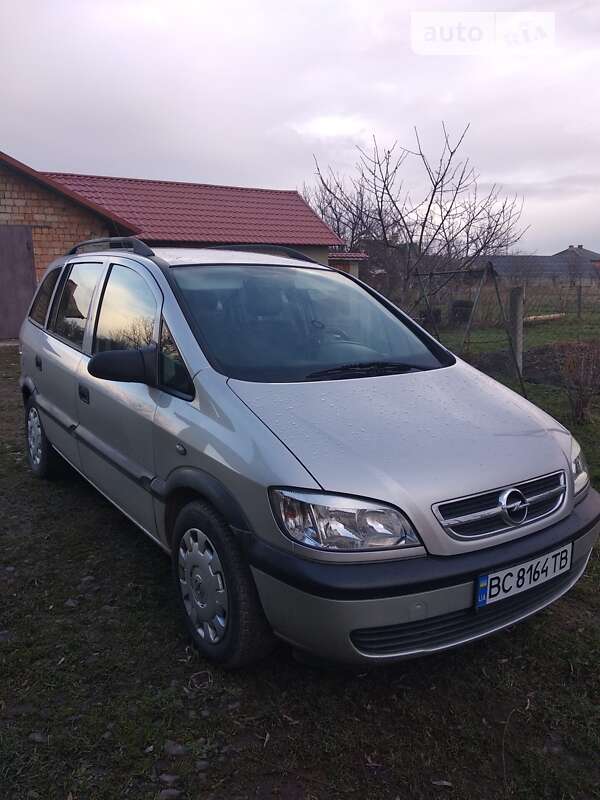 Минивэн Opel Zafira 2004 в Дрогобыче