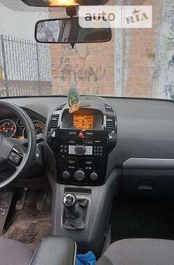 Минивэн Opel Zafira 2011 в Ирпене