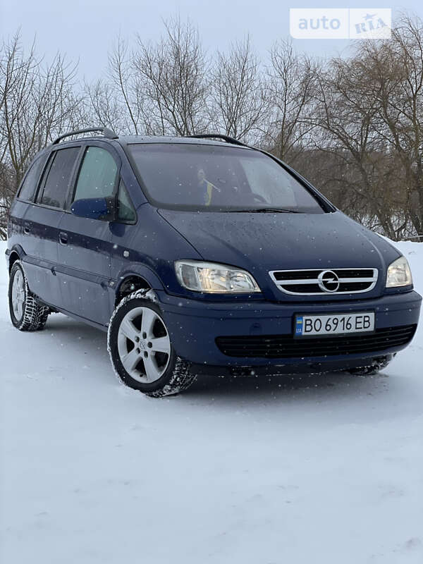 Минивэн Opel Zafira 2004 в 