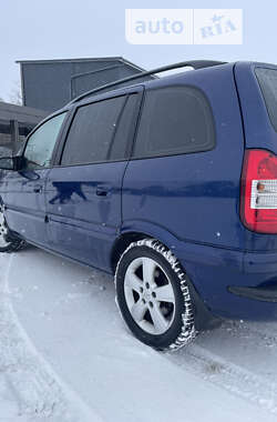 Минивэн Opel Zafira 2004 в 