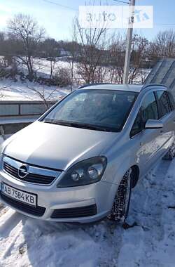 Минивэн Opel Zafira 2005 в Томашполе