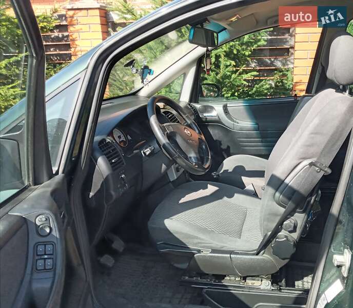 Мінівен Opel Zafira 2003 в Луцьку