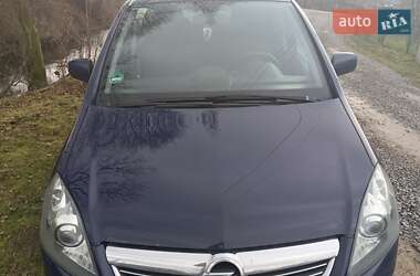 Мінівен Opel Zafira 2013 в Дрогобичі