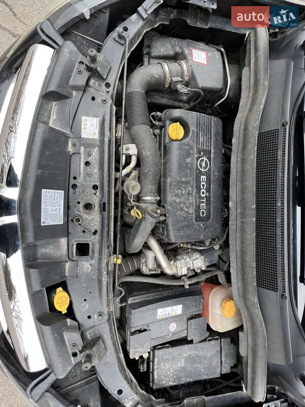 Минивэн Opel Zafira 2014 в Черноморске