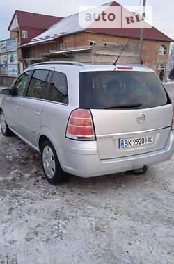 Минивэн Opel Zafira 2006 в Березному
