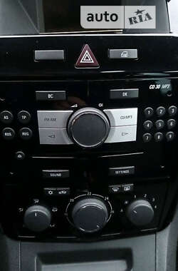 Минивэн Opel Zafira 2010 в 