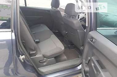 Минивэн Opel Zafira 2010 в 