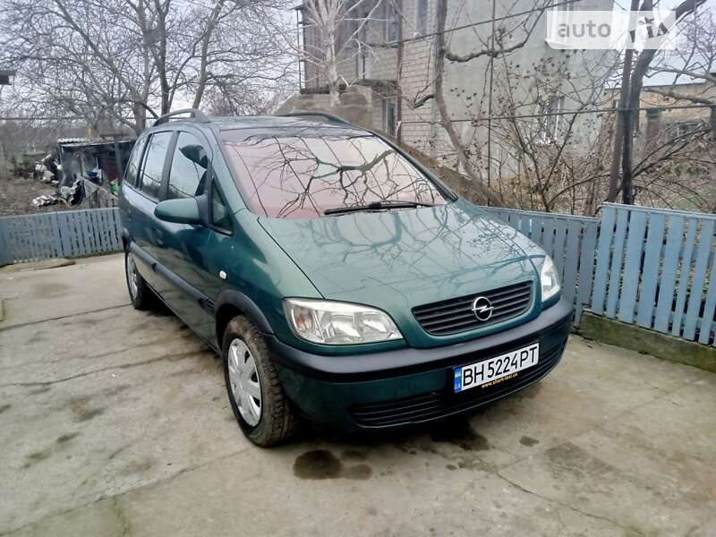 Минивэн Opel Zafira 2001 в Беляевке