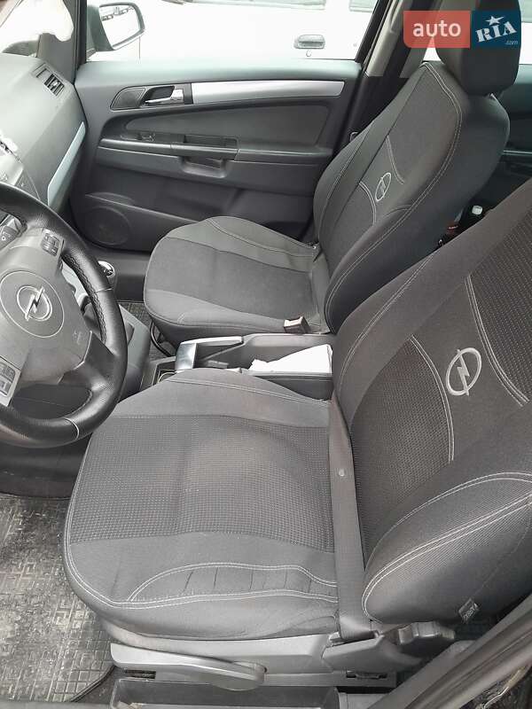 Мінівен Opel Zafira 2005 в Вінниці