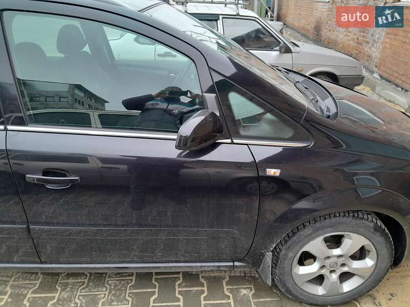 Мінівен Opel Zafira 2005 в Вінниці