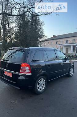 Минивэн Opel Zafira 2012 в Заречном