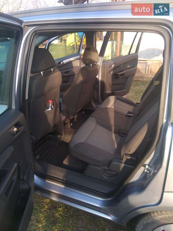 Мінівен Opel Zafira 2006 в Кременці