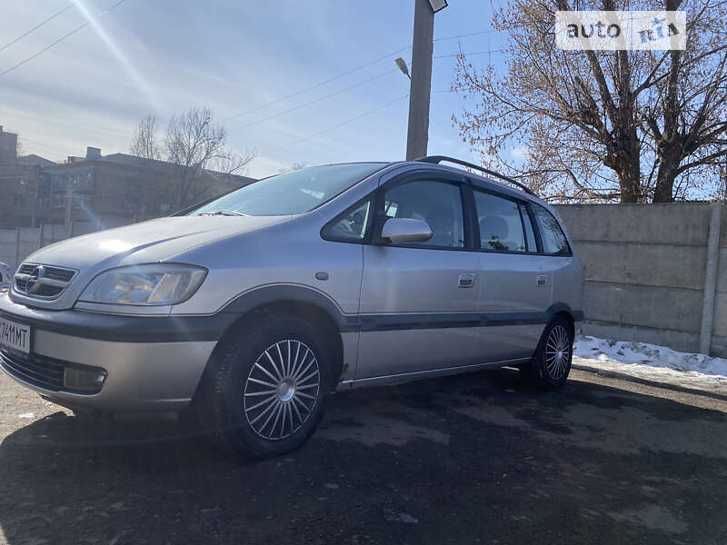 Минивэн Opel Zafira 2003 в Харькове