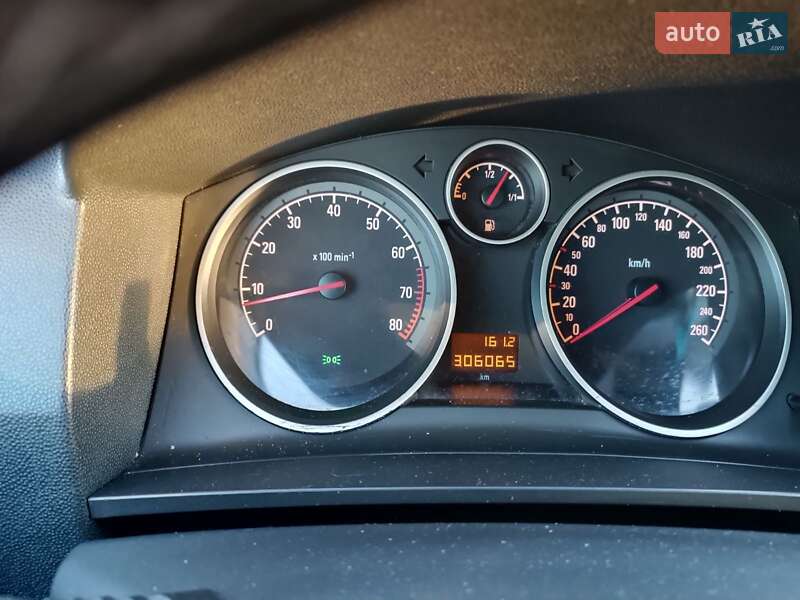 Минивэн Opel Zafira 2006 в Днепре