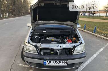 Минивэн Opel Zafira 2002 в Ладыжине