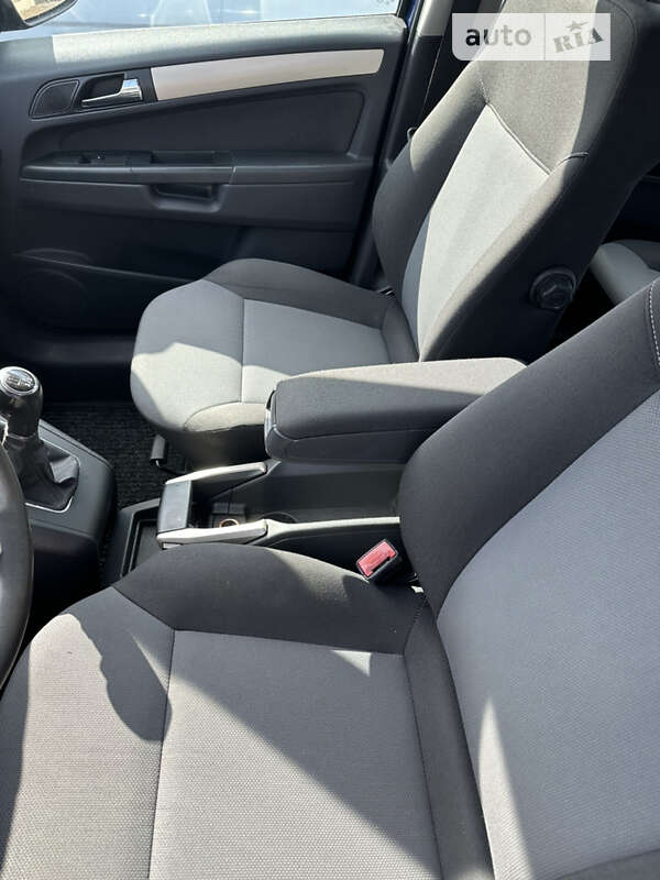 Мінівен Opel Zafira 2008 в Сарнах