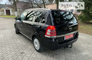 Мінівен Opel Zafira 2010 в Ізюмі