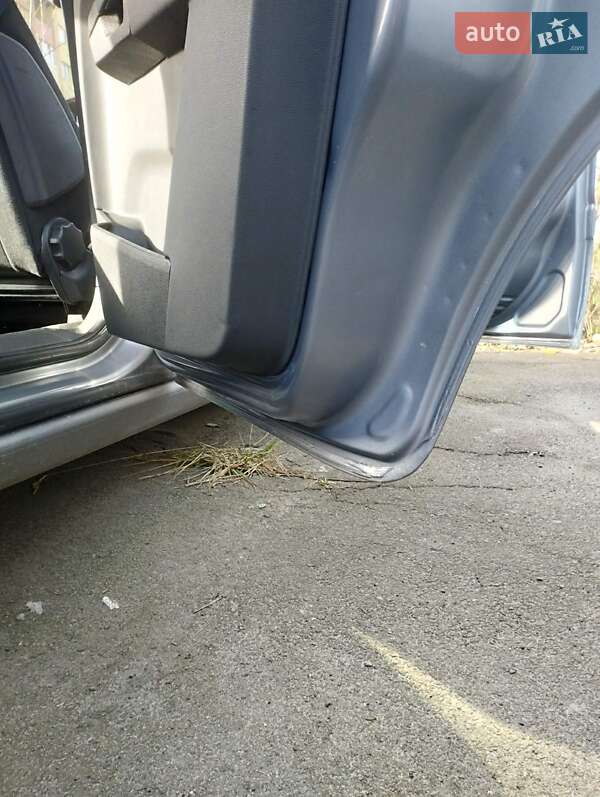 Минивэн Opel Zafira 2005 в Ровно